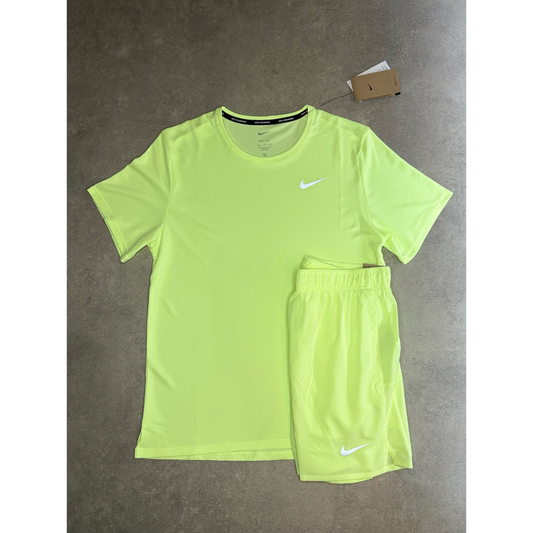 Nike - UV Miler Barely Volt Short Set